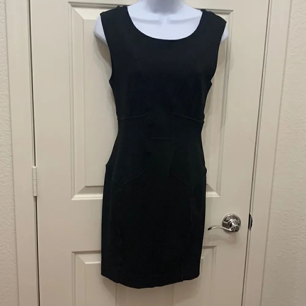 French Connection Size 8 Little Black Dress Scoop Neck Short Sleeve Slimming